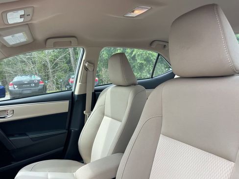 Used 2015 Toyota Corolla LE FWD image 9