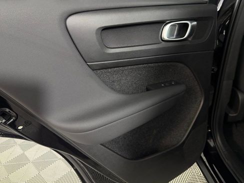 Used 2025 Volvo XC40 B5 Core AWD/4WD image 26