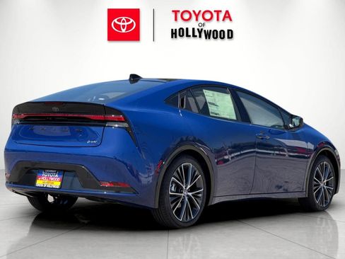 New 2026 Toyota Prius Limited FWD image 4