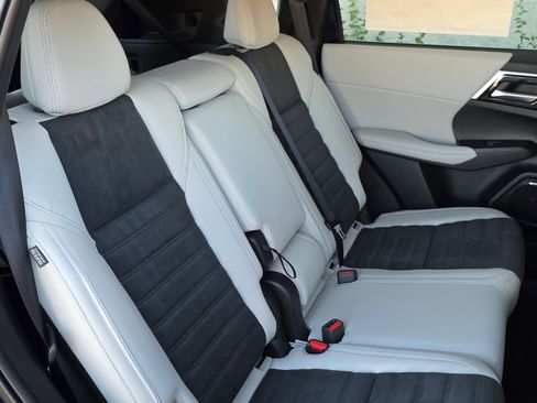 New 2026 Mitsubishi Outlander SE FWD image 29