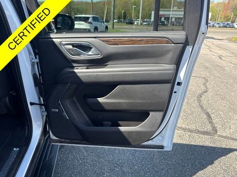 Used 2023 Chevrolet Suburban Premier AWD/4WD image 28