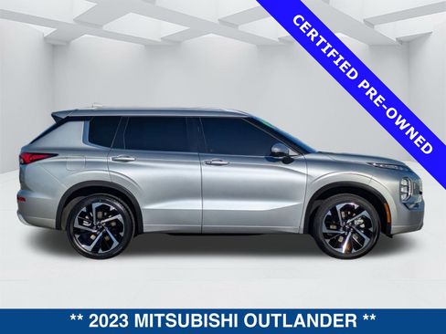 Used 2023 Mitsubishi Outlander SEL 40th Anniversary image 3