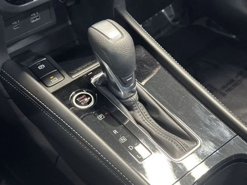 Used 2023 Nissan Kicks SR w/ SR Premium Package FWD image 21