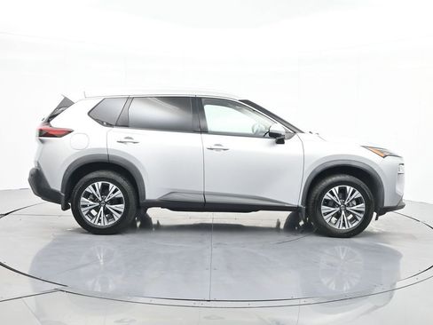 Used 2021 Nissan Rogue SV w/ Premium Package image 6