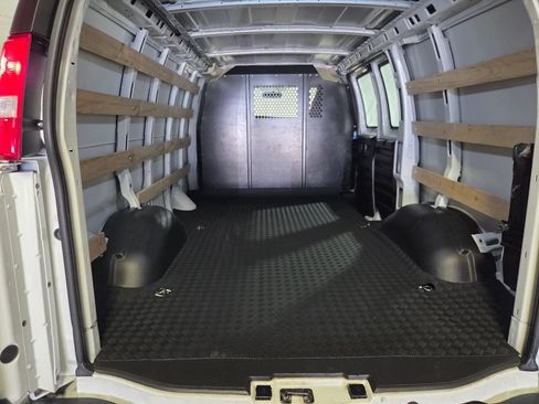 Used 2025 Chevrolet Express 2500 w/ Driver Convenience Package RWD image 18
