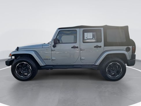 Used 2015 Jeep Wrangler Unlimited Sahara w/ Dual Top Group image 6