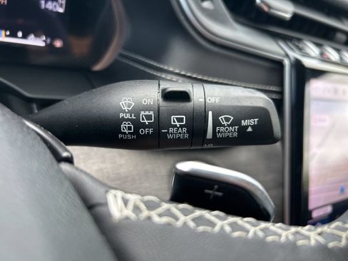 Used 2024 Jeep Grand Cherokee L Limited RWD image 29