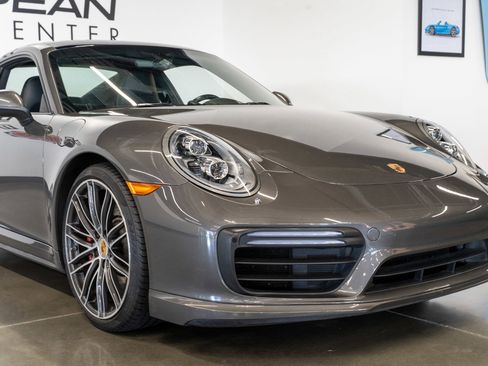 Used 2017 Porsche 911 Turbo AWD/4WD image 19
