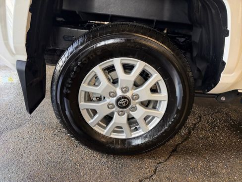 Used 2025 Toyota Tacoma SR5 image 23