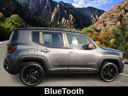 Used 2020 Jeep Renegade Latitude image 3