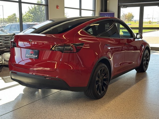 Used 2023 Tesla Model Y Long Range AWD/4WD image 7