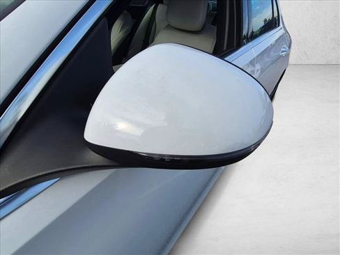 Used 2024 Mercedes-Benz C 300 Sedan image 7