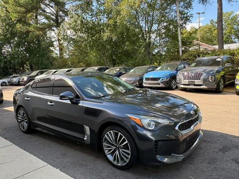 Used 2019 Kia Stinger RWD image 5