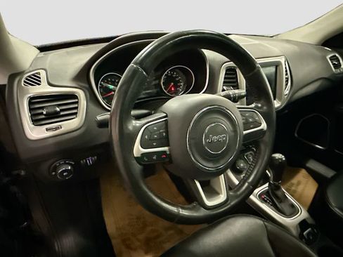 Used 2018 Jeep Compass Latitude w/ Popular Equipment Group image 12