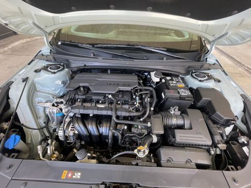 Used 2025 Kia K4 LXS image 32