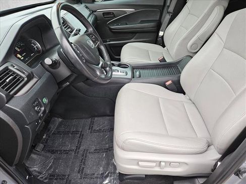 Used 2023 Honda Passport EX-L image 15