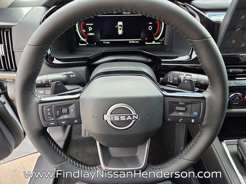 New 2026 Nissan Pathfinder SL w/ SL Premium Package AWD/4WD image 13