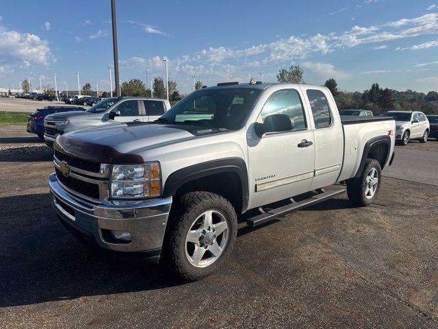 Used 2013 Chevrolet Silverado 2500 LT w/ Interior Plus Package AWD/4WD image 1