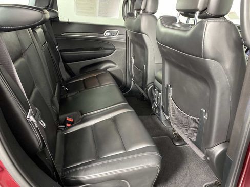 Used 2020 Jeep Grand Cherokee Limited AWD/4WD image 12
