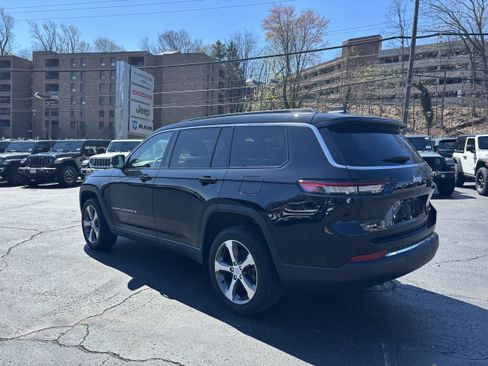 Used 2024 Jeep Grand Cherokee L Limited image 7