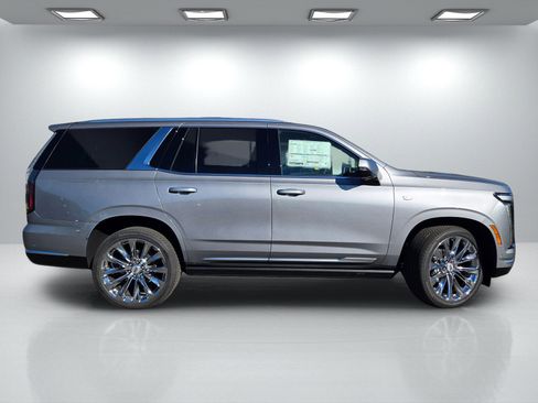 New 2026 Cadillac Escalade Luxury image 3