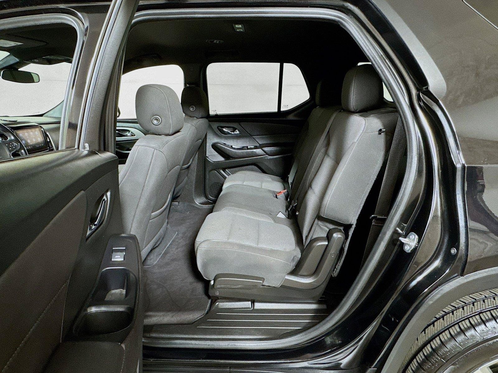 Used 2023 Chevrolet Traverse LT AWD/4WD image 21