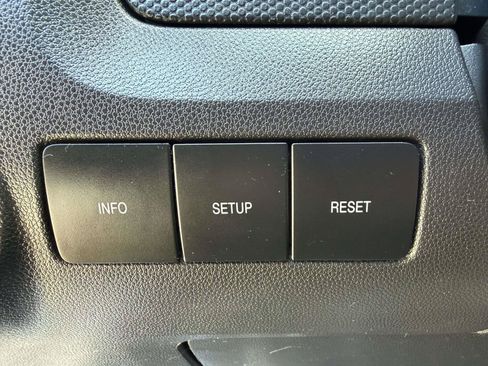 Used 2011 Ford Escape XLT w/ 202A Rapid Spec Order Code FWD image 19