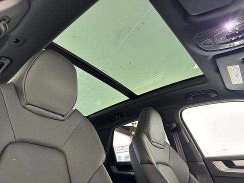 New 2026 Porsche Cayenne image 19