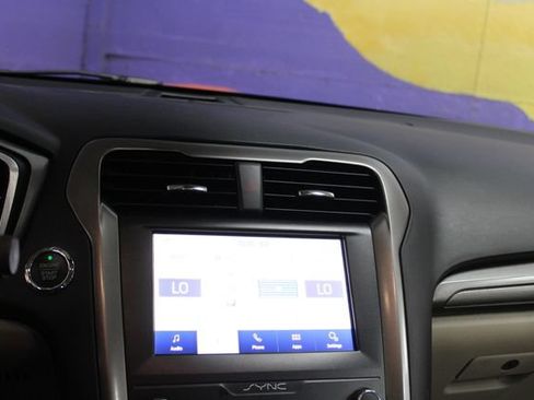 Used 2020 Ford Fusion SE w/ Fleet SE Value Package FWD image 22
