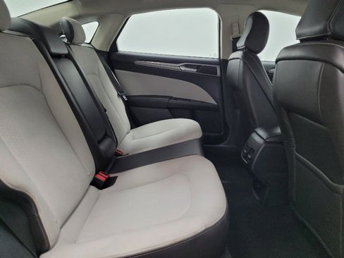 Used 2020 Ford Fusion SE w/ Equipment Group 151A FWD image 19