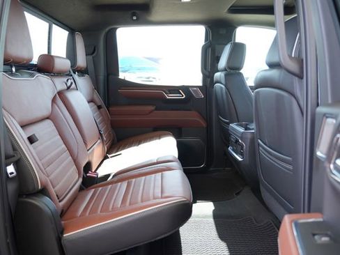 Used 2023 GMC Sierra 1500 Denali Ultimate AWD/4WD image 12