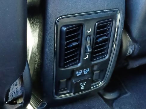 Used 2020 Jeep Grand Cherokee Limited AWD/4WD image 33