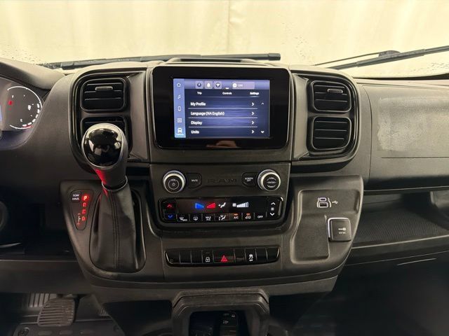 Used 2025 RAM ProMaster 2500 w/ U-Haul Equipment Group FWD image 19