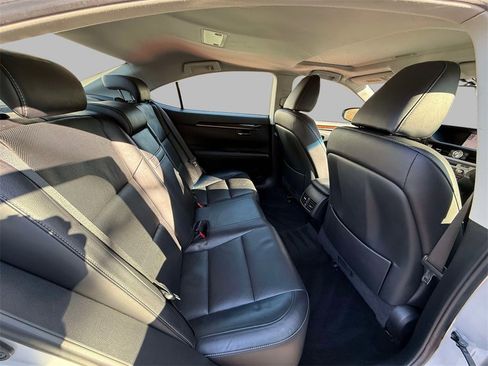 Used 2014 Lexus ES 350 w/ Luxury Package image 15