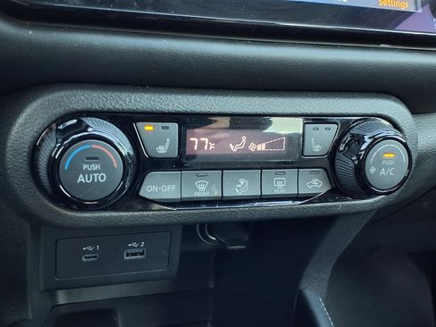 Used 2023 Nissan Kicks SR w/ SR Premium Package image 20