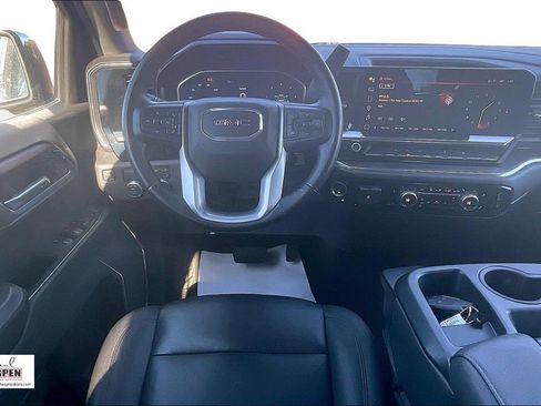 Used 2025 GMC Sierra 1500 SLT image 5