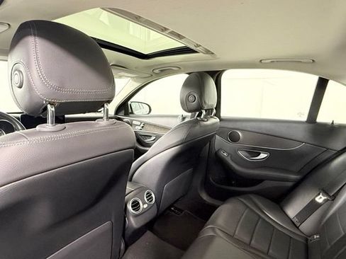 Used 2019 Mercedes-Benz C 300 Sedan image 24