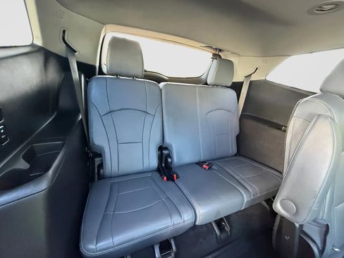 Used 2021 Buick Enclave Essence w/ Sound and Sites Package image 20