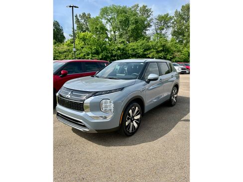 New 2026 Mitsubishi Outlander SE FWD image 2