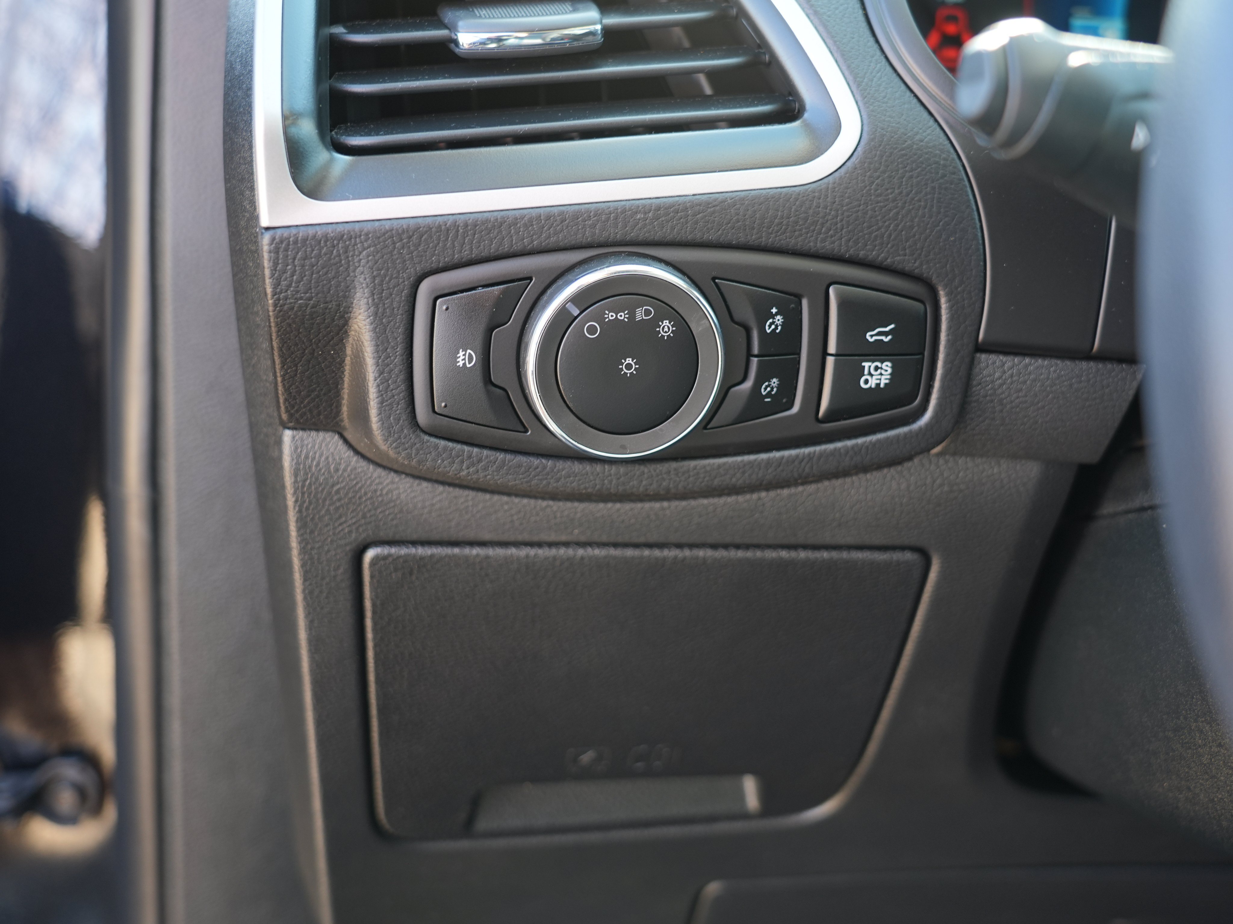 Used 2024 Ford Edge SEL w/ Sport Appearance Package AWD/4WD image 19