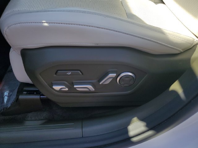 Used 2025 Hyundai Santa Fe Calligraphy FWD image 17