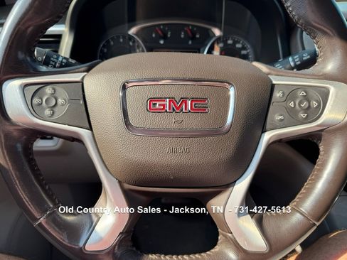 Used 2019 GMC Acadia SLT image 16