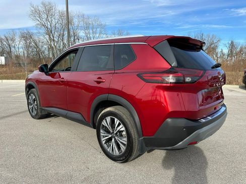 Used 2023 Nissan Rogue SV w/ SV Premium B Package image 3