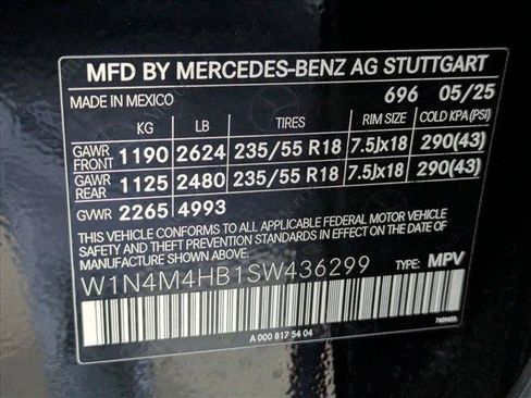 Used 2025 Mercedes-Benz GLB 250 4MATIC image 28