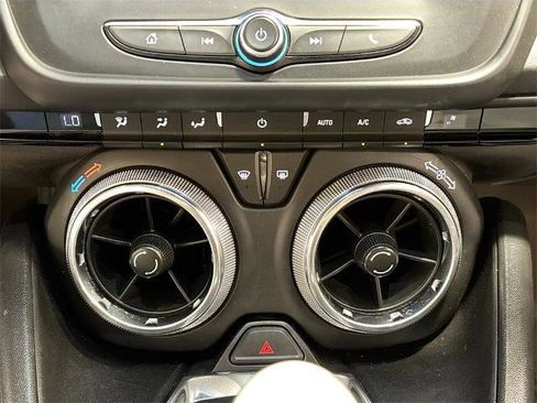Used 2020 Chevrolet Camaro LT image 13