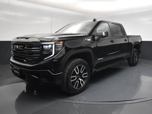 Used 2024 GMC Sierra 1500 AT4 w/ Technology Package AWD/4WD image 2