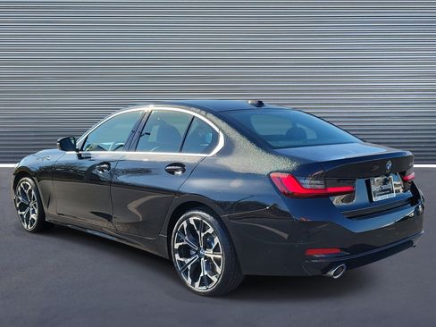 Used 2025 BMW 330i Sedan image 4