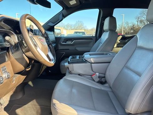 Used 2024 GMC Sierra 1500 SLT image 11