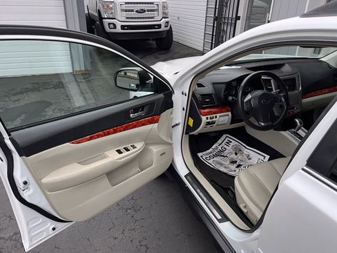 Used 2012 Subaru Outback 3.6R Limited w/ Moonroof Pkg image 23