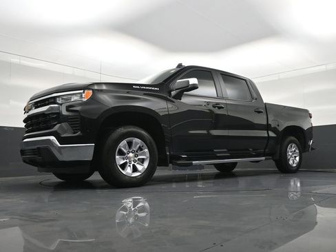 Used 2025 Chevrolet Silverado 1500 LT RWD image 23